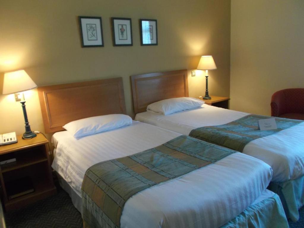 Ox Hotel Carlisle Bagian luar foto